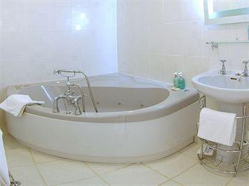 Barclay House Cottages Лу Екстериор снимка